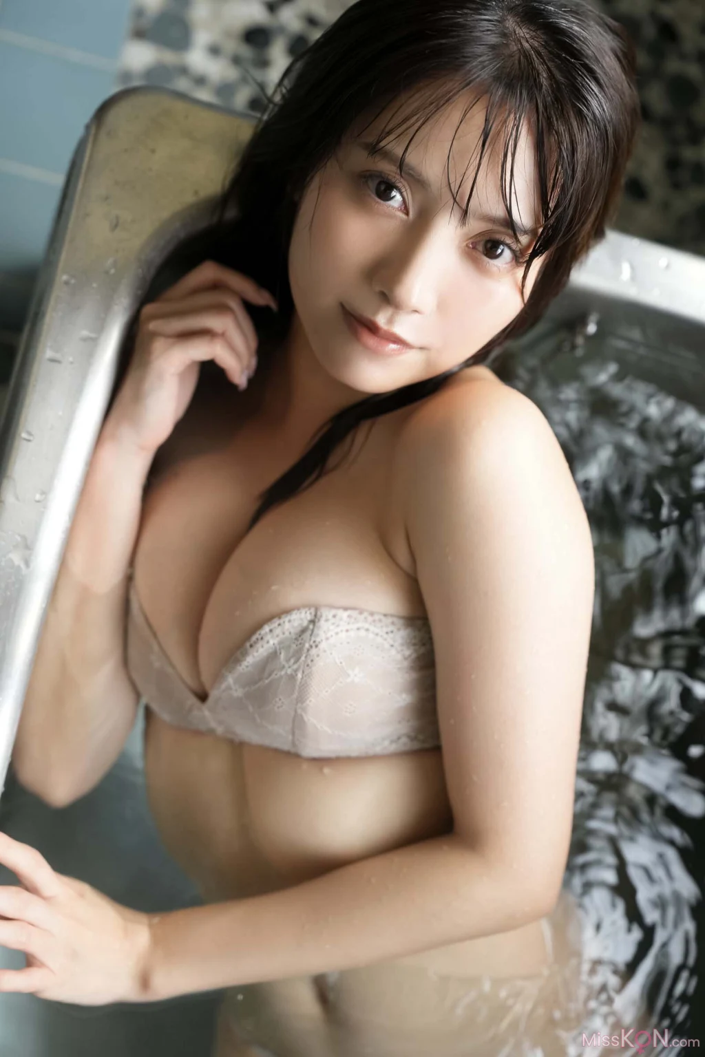 [JP] Momotsuki Nashiko (桃月なしこ):【DMM限定版】デジタル写真集 静寂に咲く花 (61 photos) – Page 3