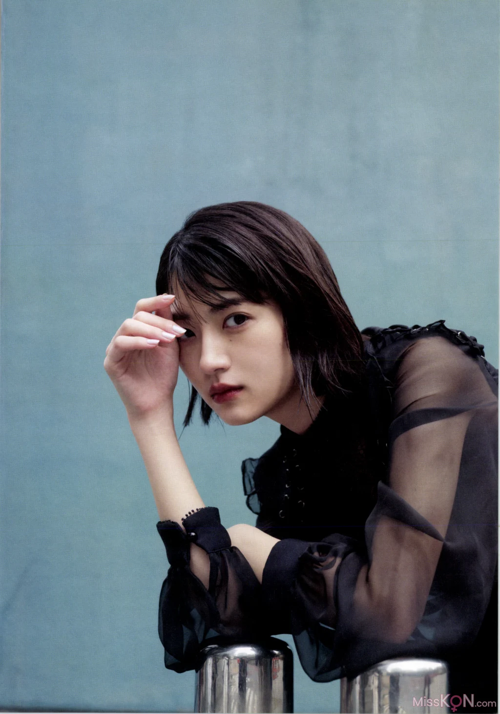[JP] Yumi Wakatsuki (若月佑美): 1stフォトエッセイ『履きなれない靴を履き潰すまで』 (132 photos)