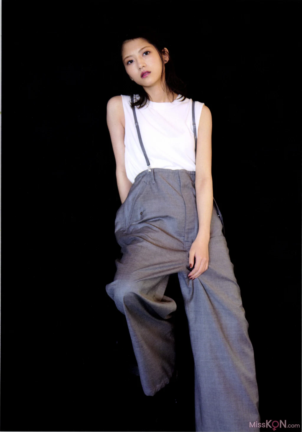 [JP] Yumi Wakatsuki (若月佑美): 1stフォトエッセイ『履きなれない靴を履き潰すまで』 (132 photos)