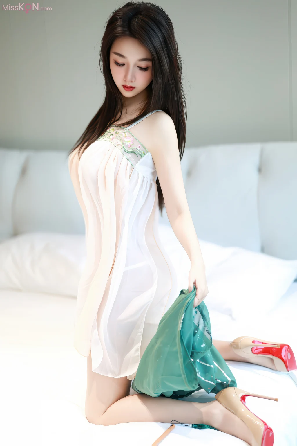 YouMi Vol.1200: 桃桃·夭夭twins (79 photos)