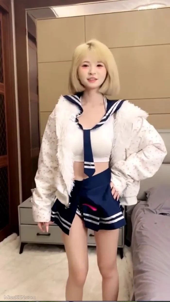 非常小美: 百分百不良可爱学妹 两位轮流演绎超赞 (101 photos + 20 videos)
