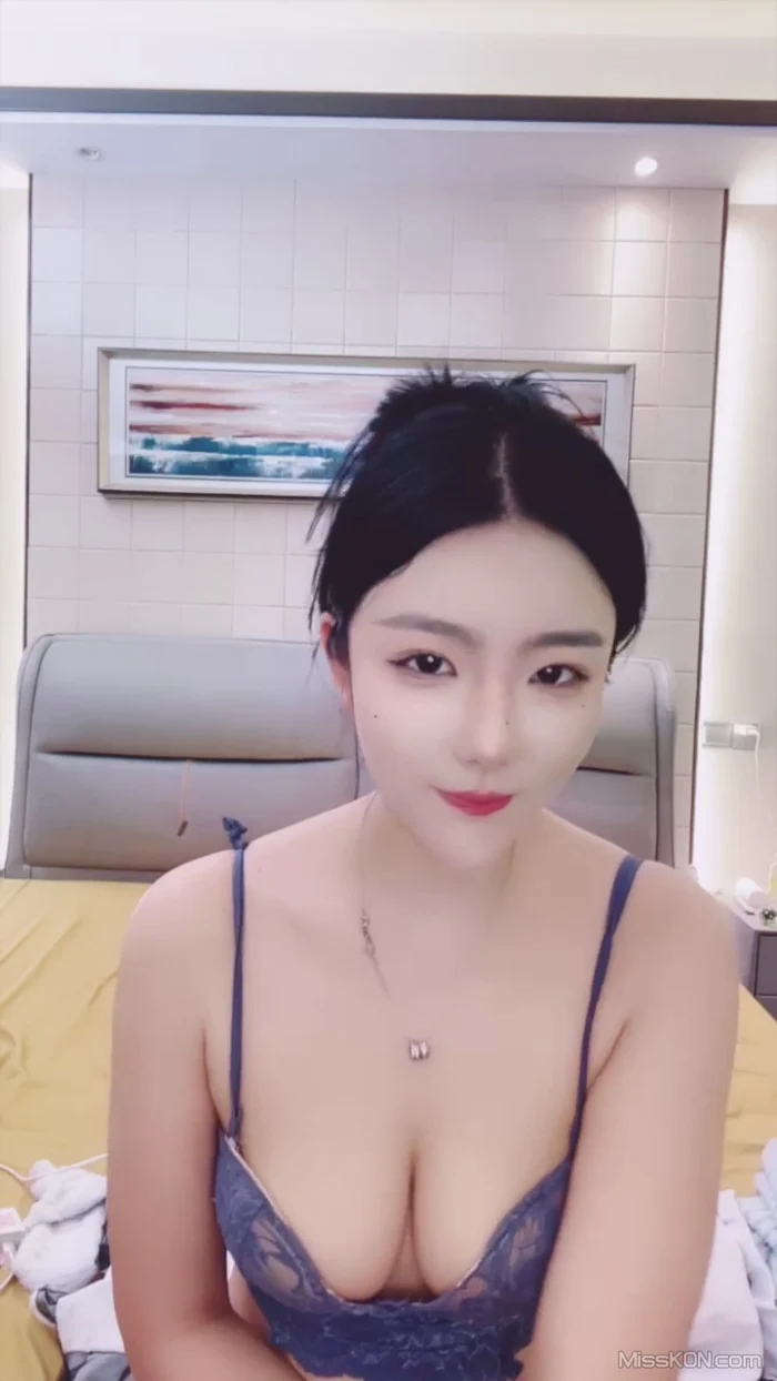兔兔奶奶: 双气质女神 全尺度大秀录播 (40 photos + 3 videos) – Page 2