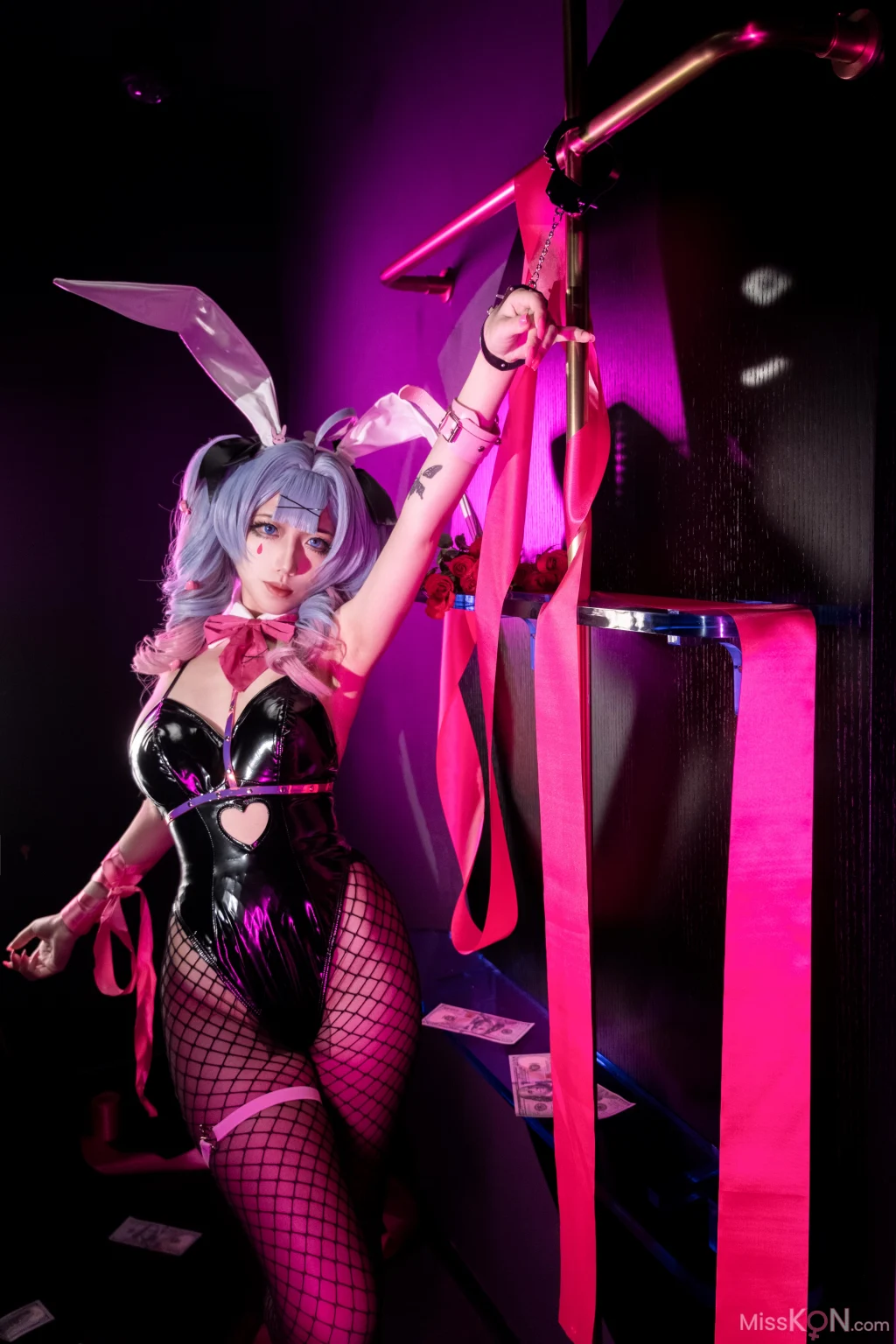 Coser@絞肉姬Walküre: 初音未来 兔子洞 (22 photos)
