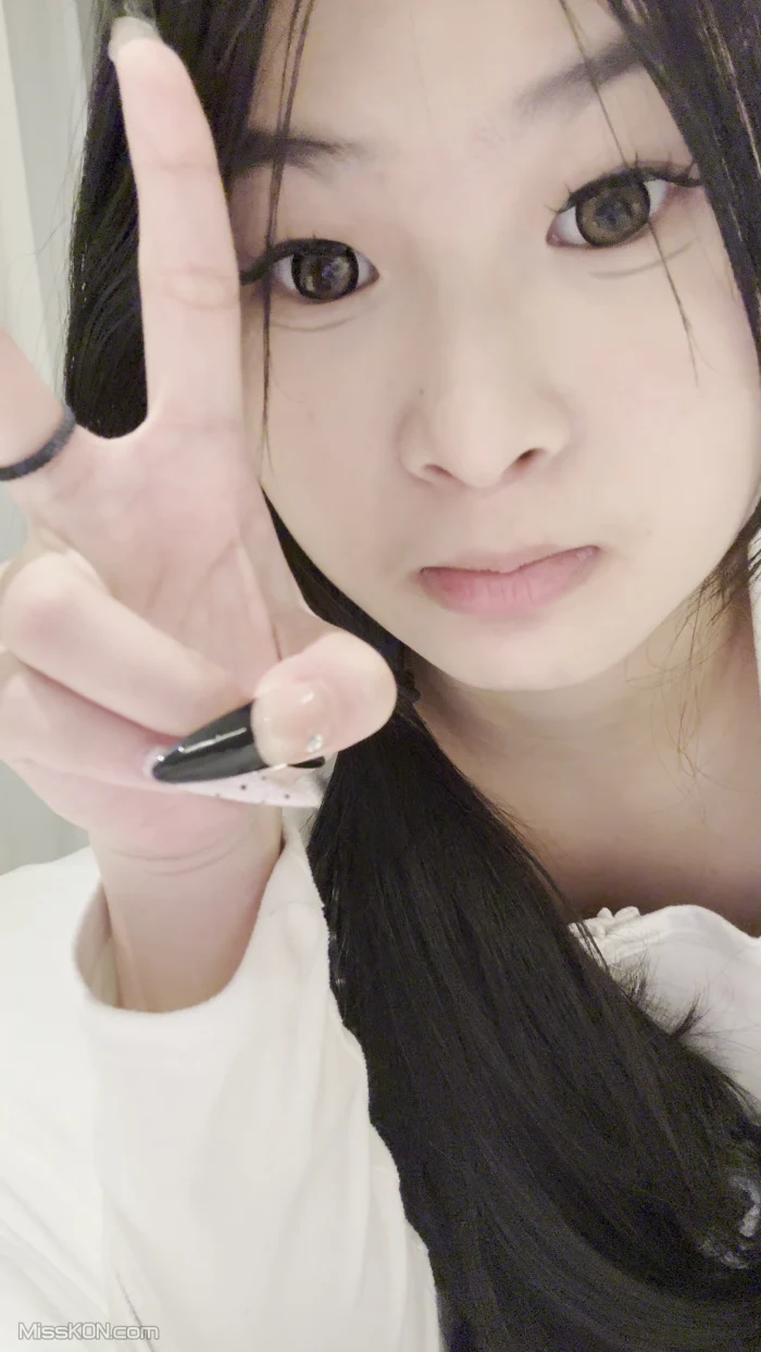 郭容: 顶级泄密 2026.02.01上海可爱小姐姐 #02 (67 photos + 16 videos) – Page 2