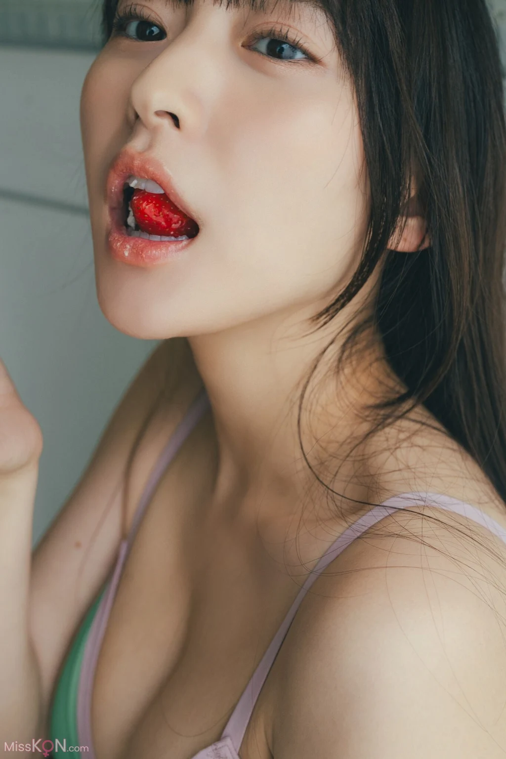 [JP] Kanami Takasaki (高崎かなみ):「セクシードール」SPA！デジタル写真集 (SPA！BOOKS) (76 photos) – Page 2