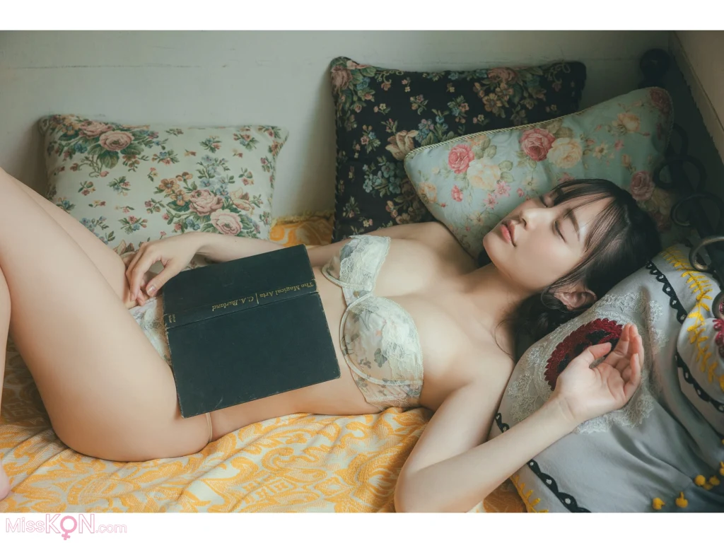 [JP] Kanami Takasaki (高崎かなみ):「セクシードール」SPA！デジタル写真集 (SPA！BOOKS) (76 photos) – Page 3
