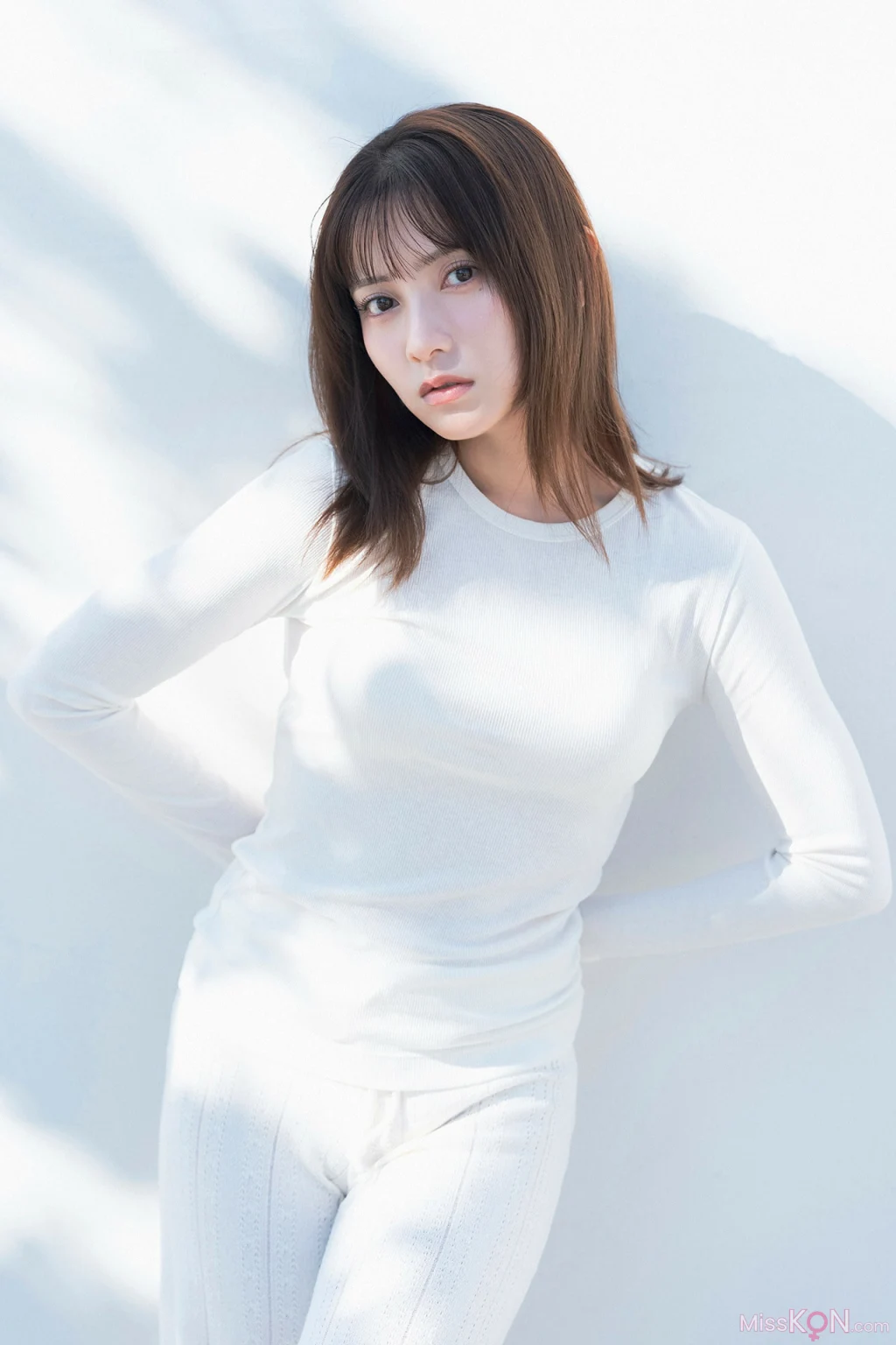[JP] Momotsuki Nashiko (桃月なしこ): FLASHデジタル写真集 Queen of Beauty (77 photos)