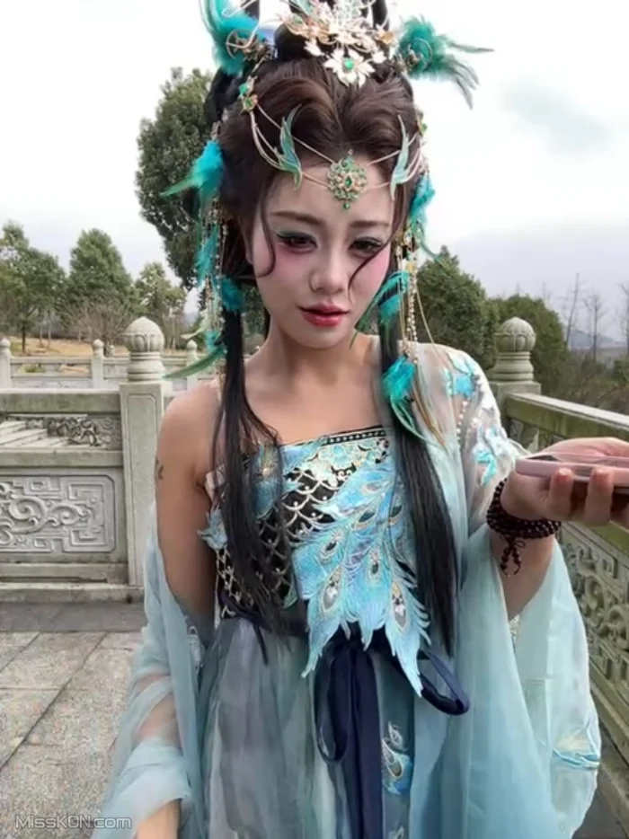 AsiaGoodLuck: 户外达人丝袜 公园 室内公共场所露出 长裙下塞跳蛋 #02 (38 photos + 7 videos)