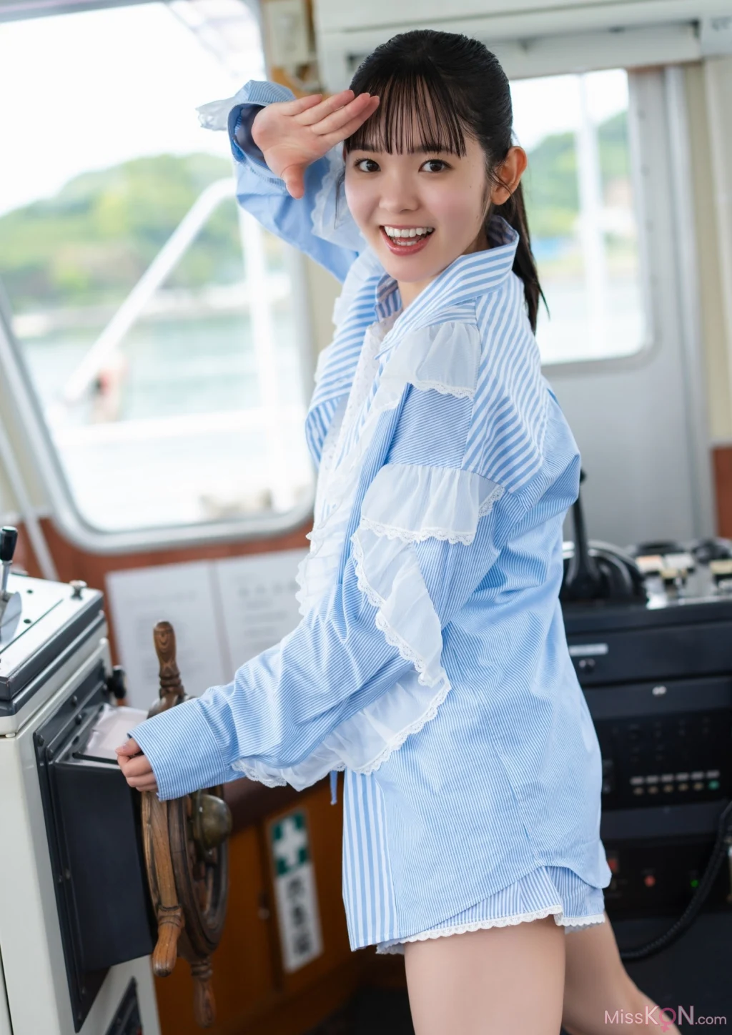 [JP] Nozomi Nirei (楡井希実):【デジタル限定 YJ PHOTO BOOK】写真集「初表紙で予測不能の爆発が起きた！」 (58 photos)