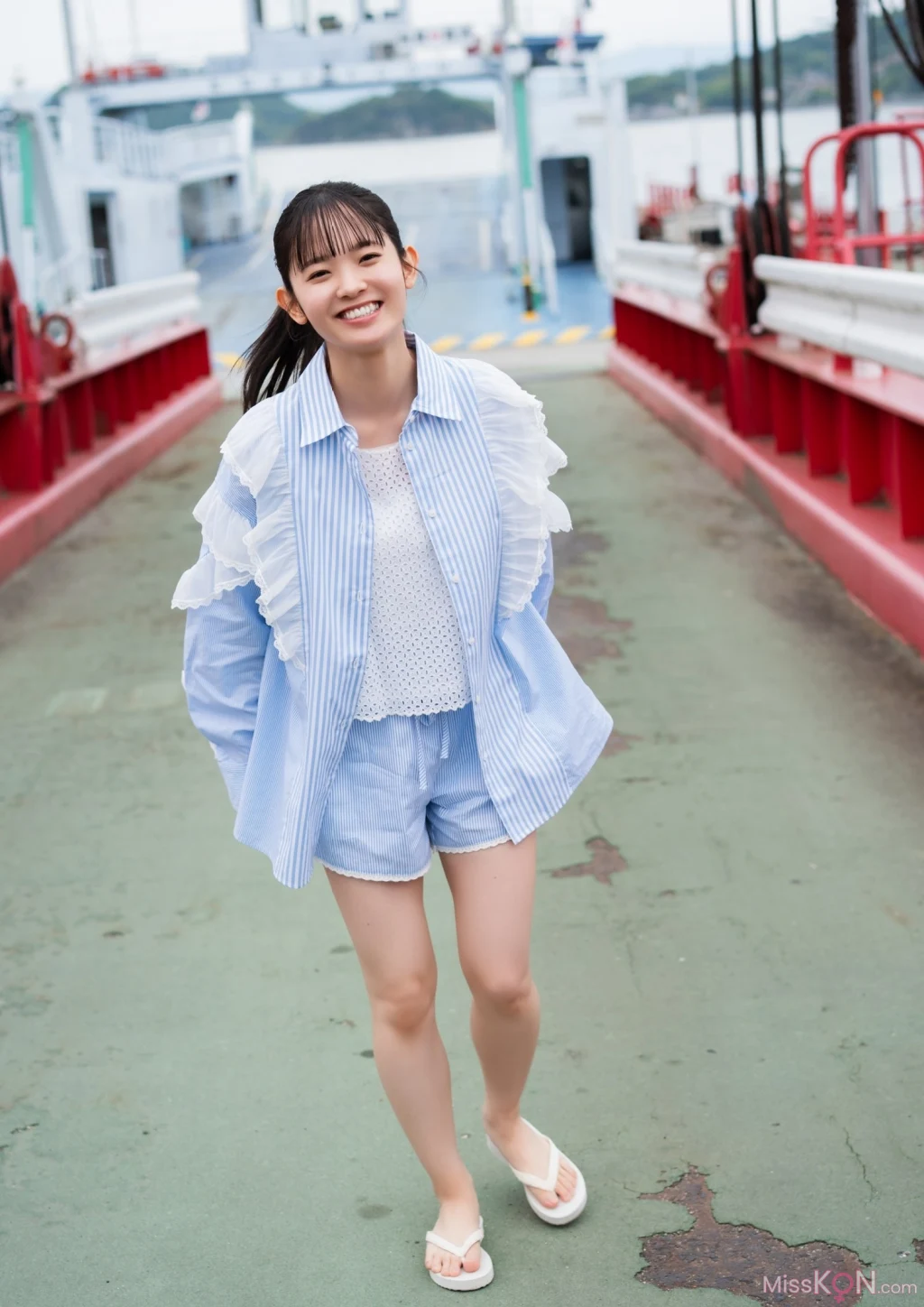 [JP] Nozomi Nirei (楡井希実):【デジタル限定 YJ PHOTO BOOK】写真集「初表紙で予測不能の爆発が起きた！」 (58 photos) – Page 3