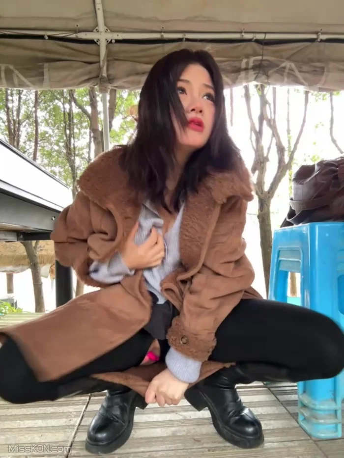 AsiaGoodLuck: 户外达人丝袜 公园 室内公共场所露出 长裙下塞跳蛋 #04 (69 photos + 12 videos) – Page 2