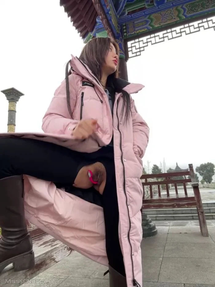 AsiaGoodLuck: 户外达人丝袜 公园 室内公共场所露出 长裙下塞跳蛋 #04 (69 photos + 12 videos) – Page 2