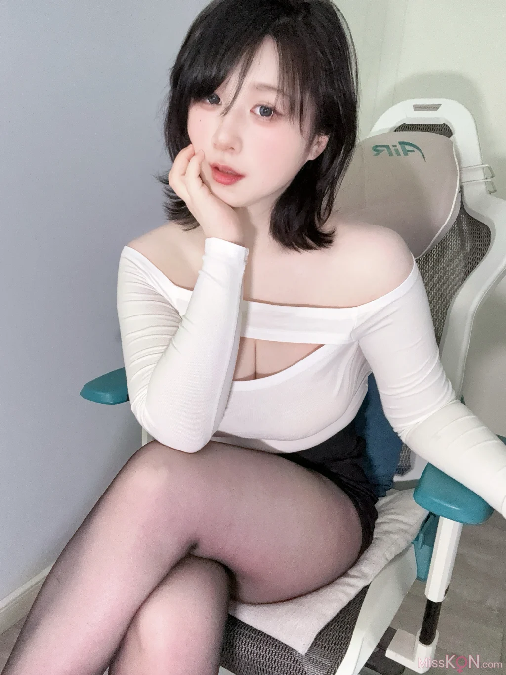 Coser@Zyra秋: 妈妈的裙子 (47 photos)