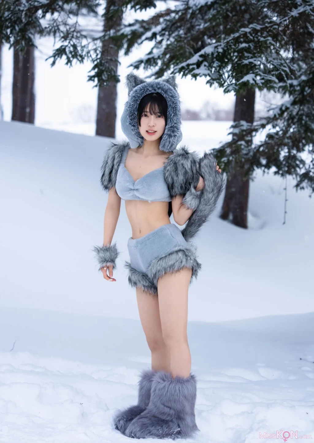[JP] Airi Satō (佐藤綺星):【デジタル限定 YJ PHOTO BOOK】アザーカット集「おてんば赤ずきんちゃんとやさしいオオカミくん」 (56 photos) – Page 2