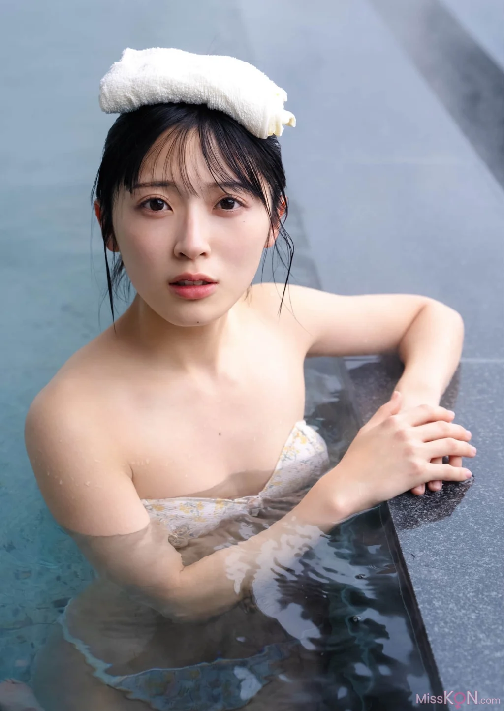 [JP] Airi Satō (佐藤綺星):【デジタル限定 YJ PHOTO BOOK】アザーカット集「おてんば赤ずきんちゃんとやさしいオオカミくん」 (56 photos) – Page 3
