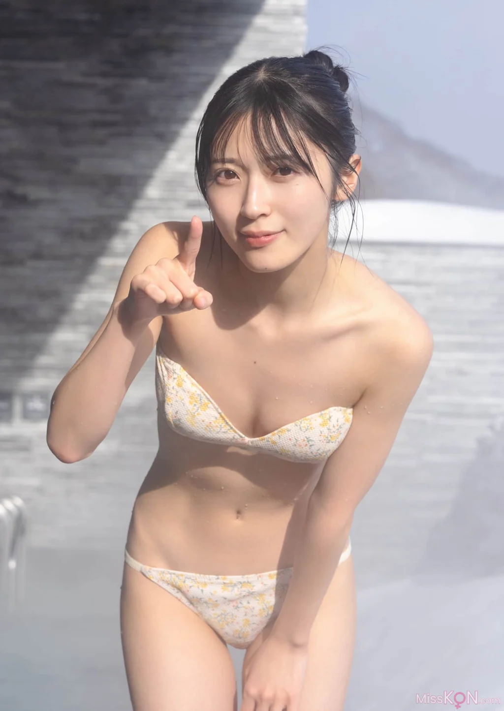 [JP] Airi Satō (佐藤綺星):【デジタル限定 YJ PHOTO BOOK】アザーカット集「おてんば赤ずきんちゃんとやさしいオオカミくん」 (56 photos) – Page 3