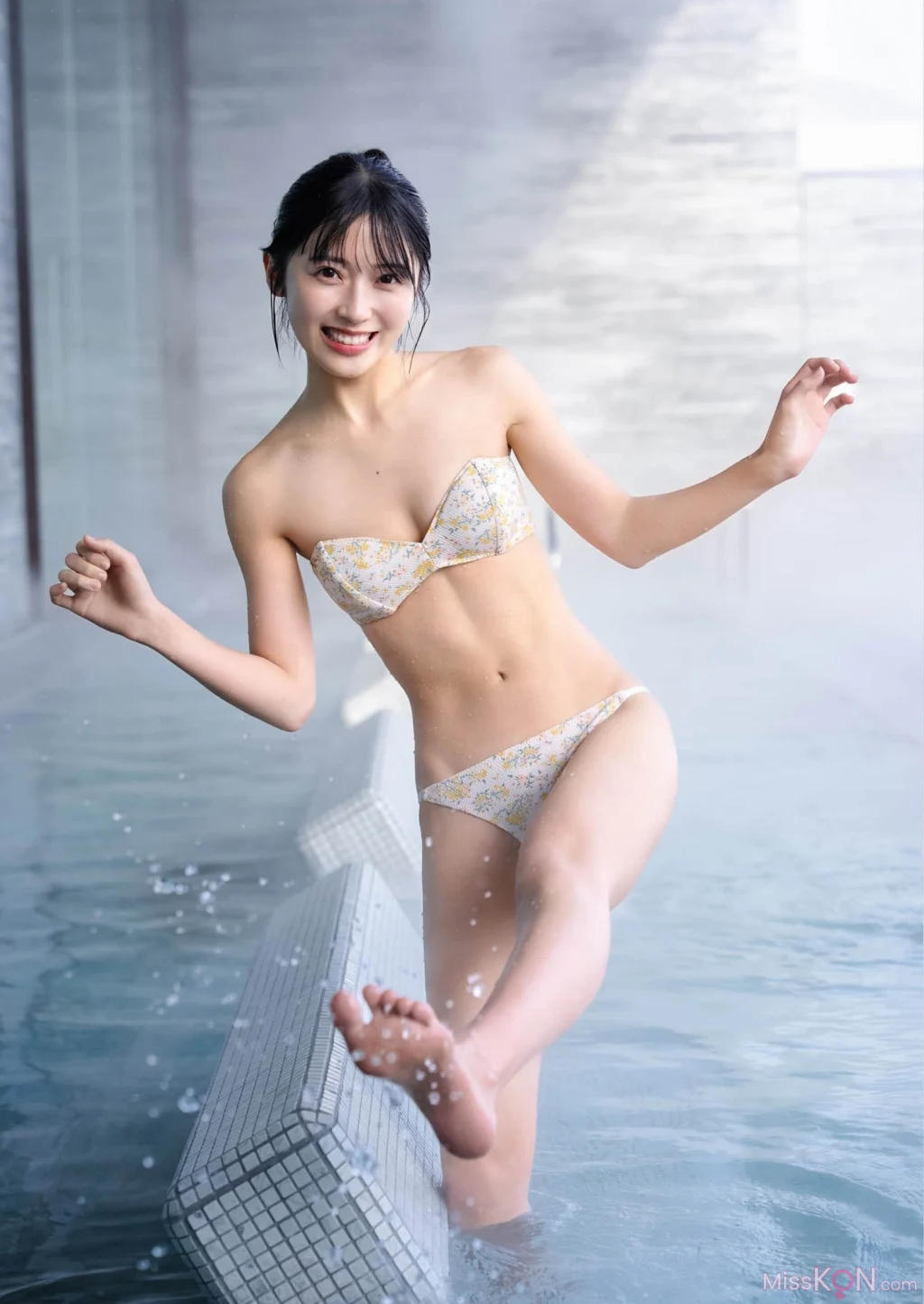 [JP] Airi Satō (佐藤綺星):【デジタル限定 YJ PHOTO BOOK】アザーカット集「おてんば赤ずきんちゃんとやさしいオオカミくん」 (56 photos) – Page 3