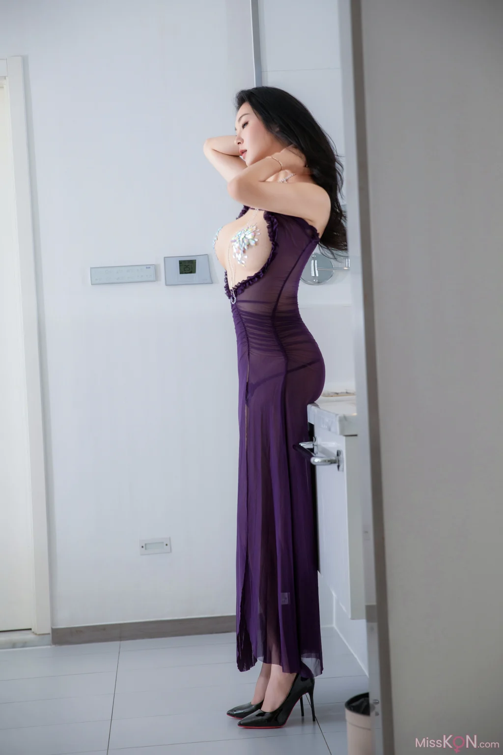 [内购无水印] 刘璟希: 紫色长裙 (86 photos)