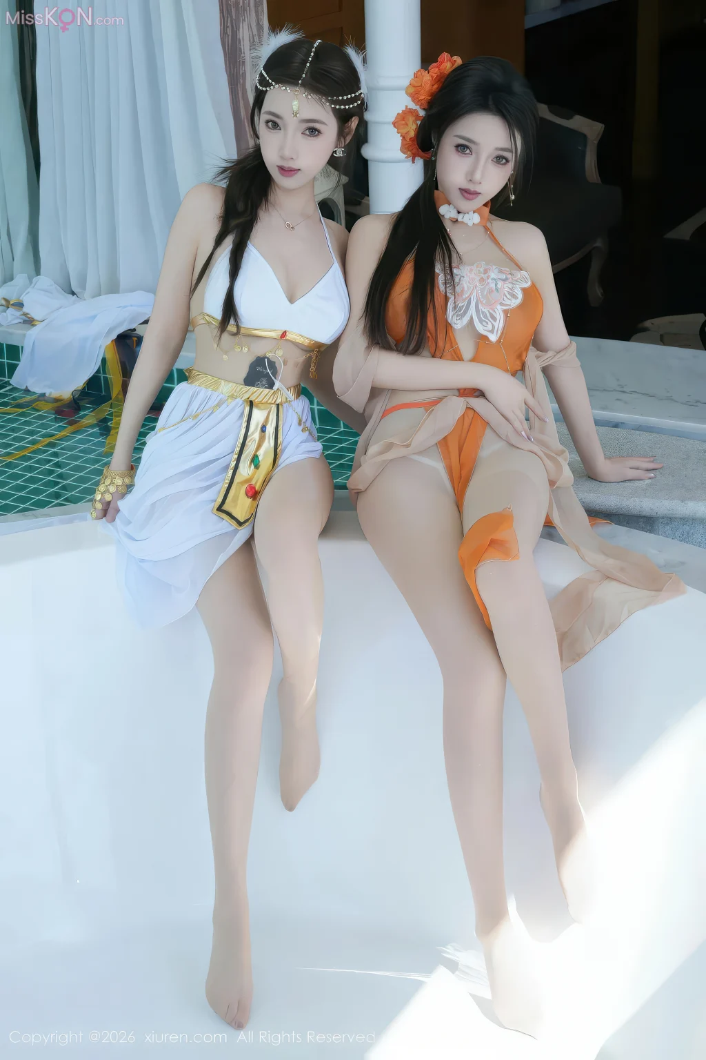 XIUREN No.11315: 桃桃·夭夭twins (83 photos)