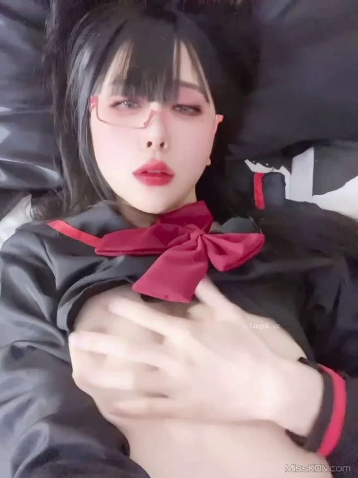 蘸点蜜桃酱: 半糖完美女主播福利全尺度视频 (122 photos + 21 videos)