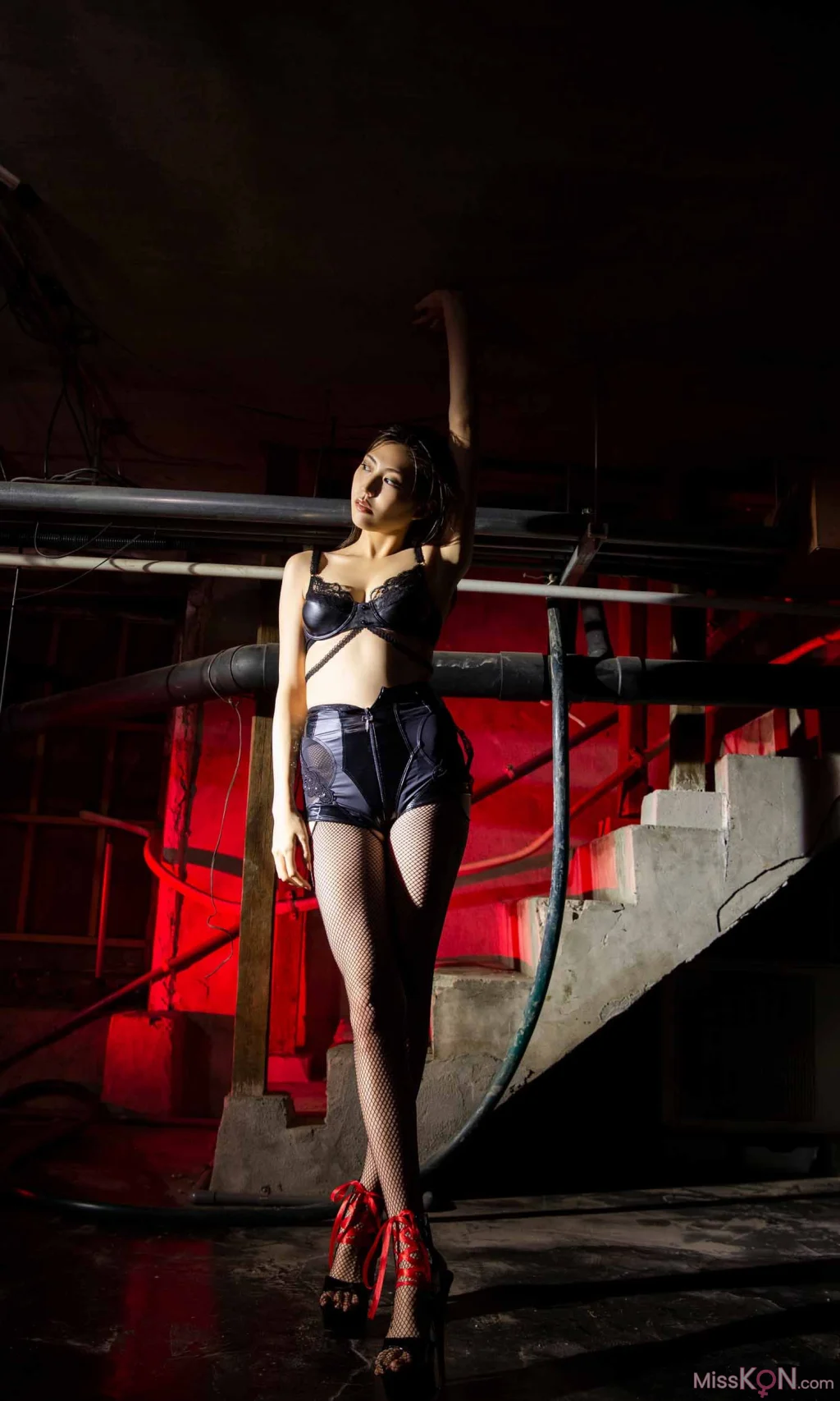 [JP] Nami Iwasaki (岩﨑名美):【デジタル限定】写真集「THE LAST MISSION」 週プレ PHOTO BOOK (75 photos)
