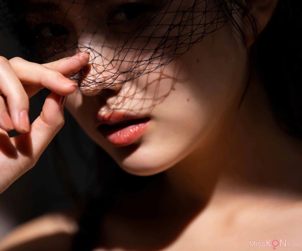 [JP] Nami Iwasaki (岩﨑名美):【デジタル限定】写真集「THE LAST MISSION」 週プレ PHOTO BOOK (75 photos)