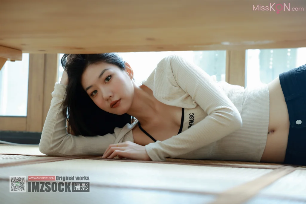 [MZSOCK爱美足] No.357: 妍希 (111 photos + 1 video)