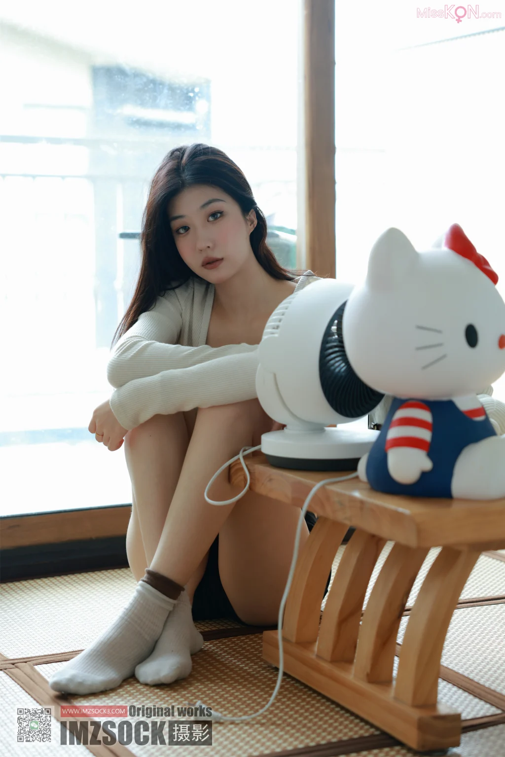 [MZSOCK爱美足] No.357: 妍希 (111 photos + 1 video)