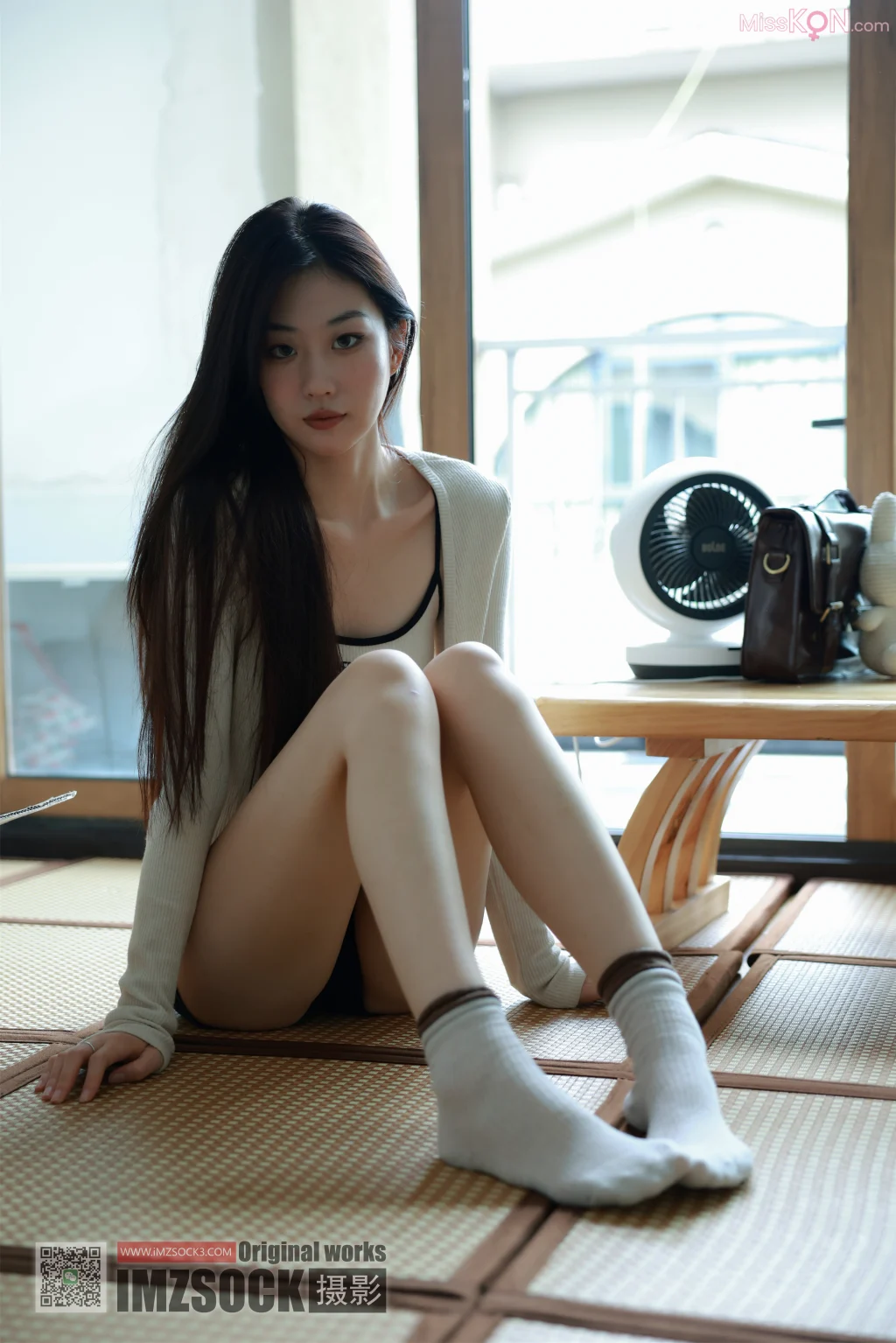 [MZSOCK爱美足] No.357: 妍希 (111 photos + 1 video)