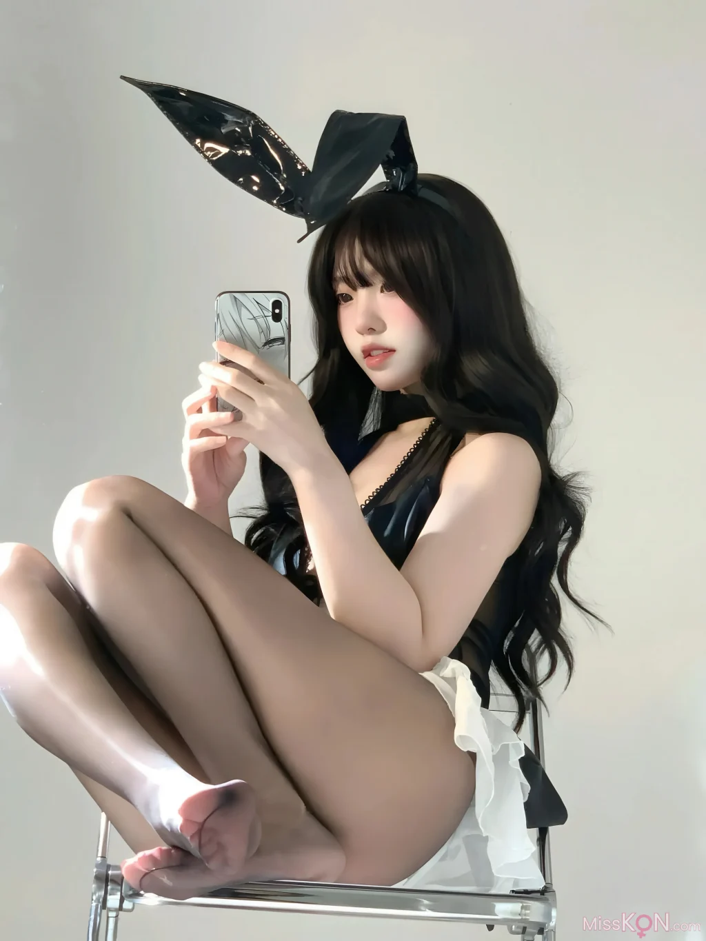 Coser@真宝: 黑丝兔兔 (50 photos + 2 videos)