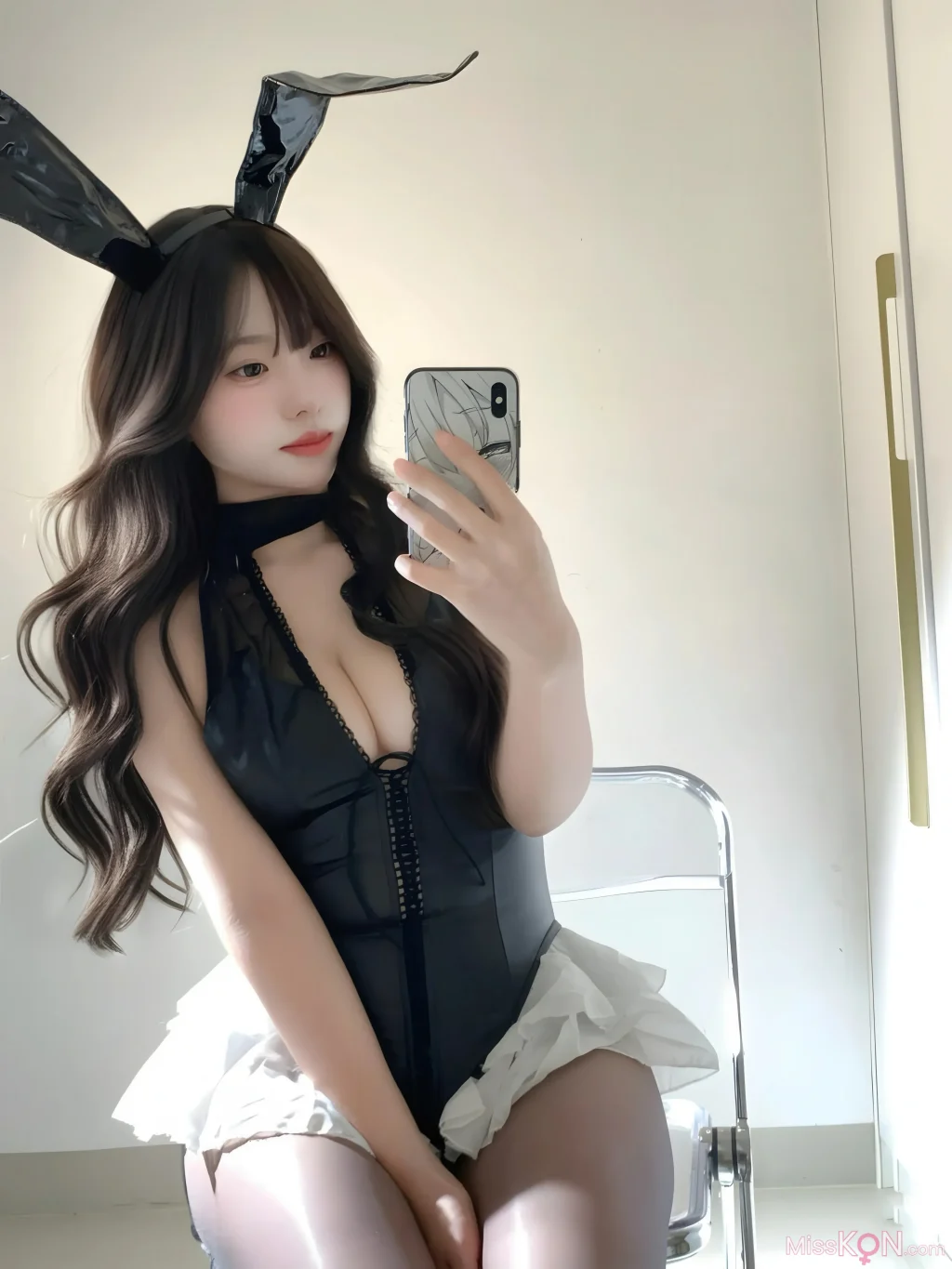 Coser@真宝: 黑丝兔兔 (50 photos + 2 videos)