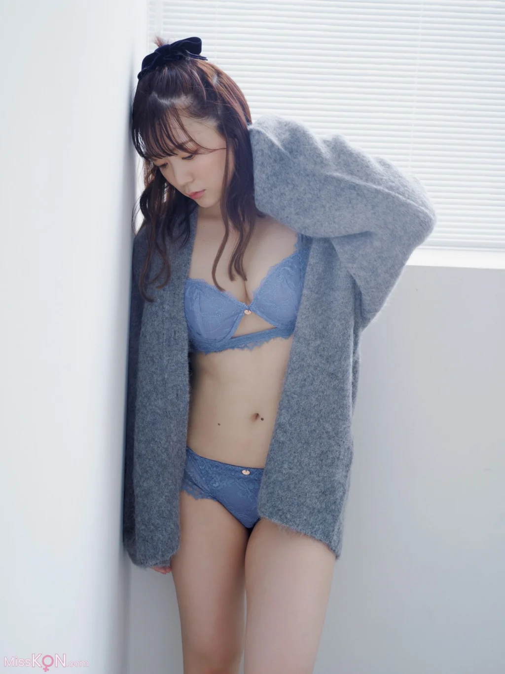 [JP] Ayasa Itō (伊藤彩沙): 2nd写真集 HONEY (135 photos)