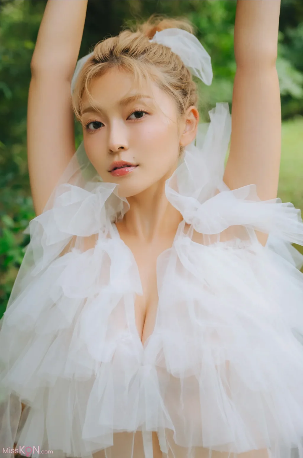 [JP] Otono Sakurai (櫻井おとの): FRIDAY GOLD 誘惑天使 + Other cut (18 photos) – Page 2