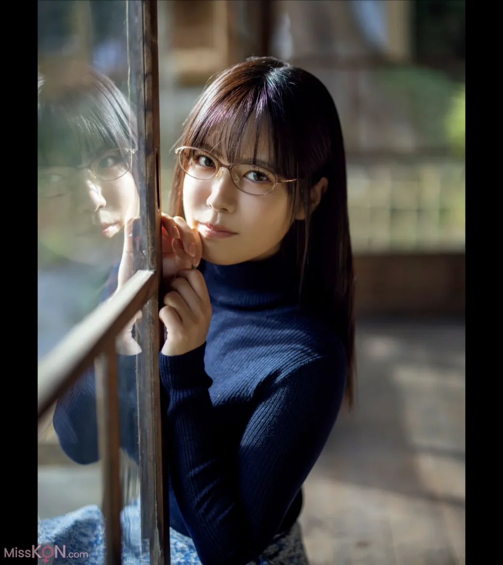 [JP] Shinonome Umi (東雲うみ): FRIDAY GOLD 本気の艶セクシー + Other cut (25 photos + 1 video)