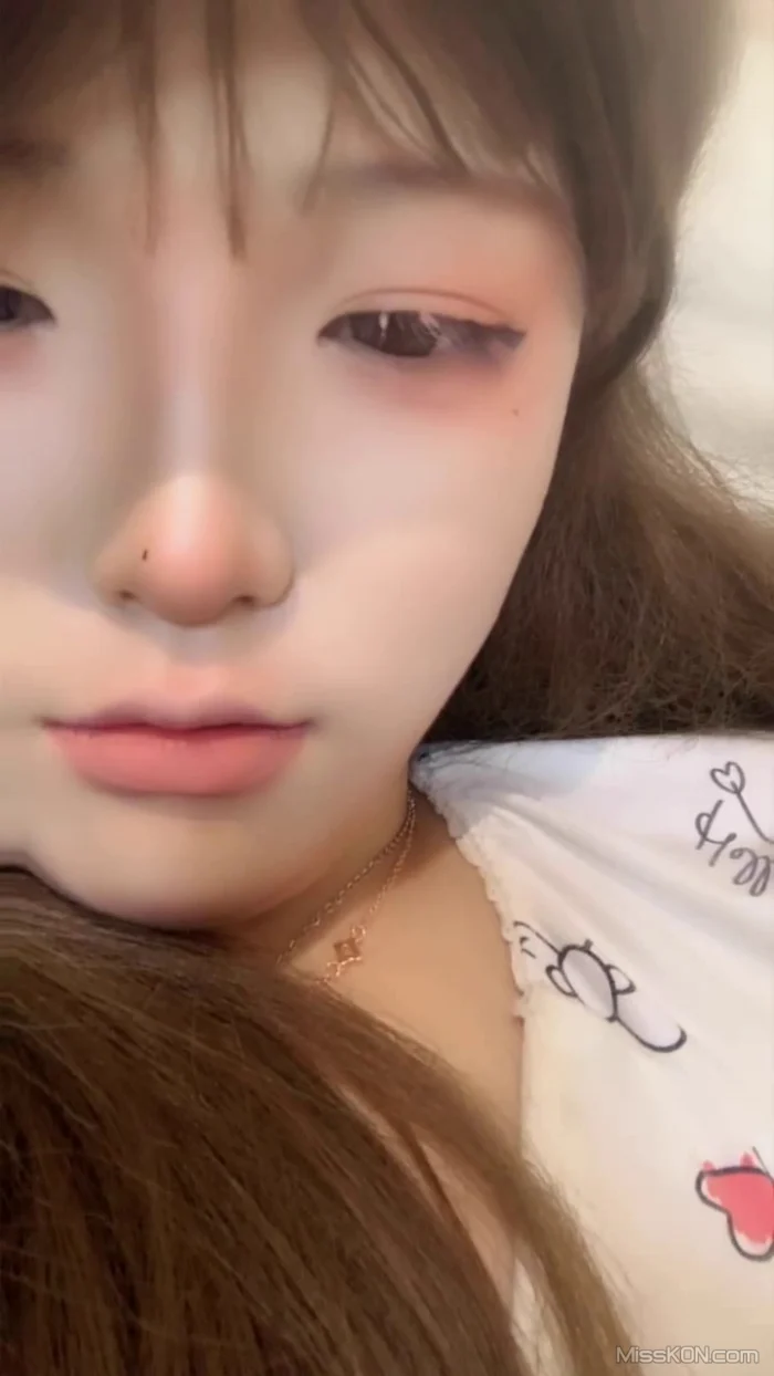 呆呆大王: 清纯可爱妹妹 2026年01月28号-02月10号录制 肤白如雪香甜白嫩奶油肌肤 纯欲系女神 (31 photos + 4 videos)