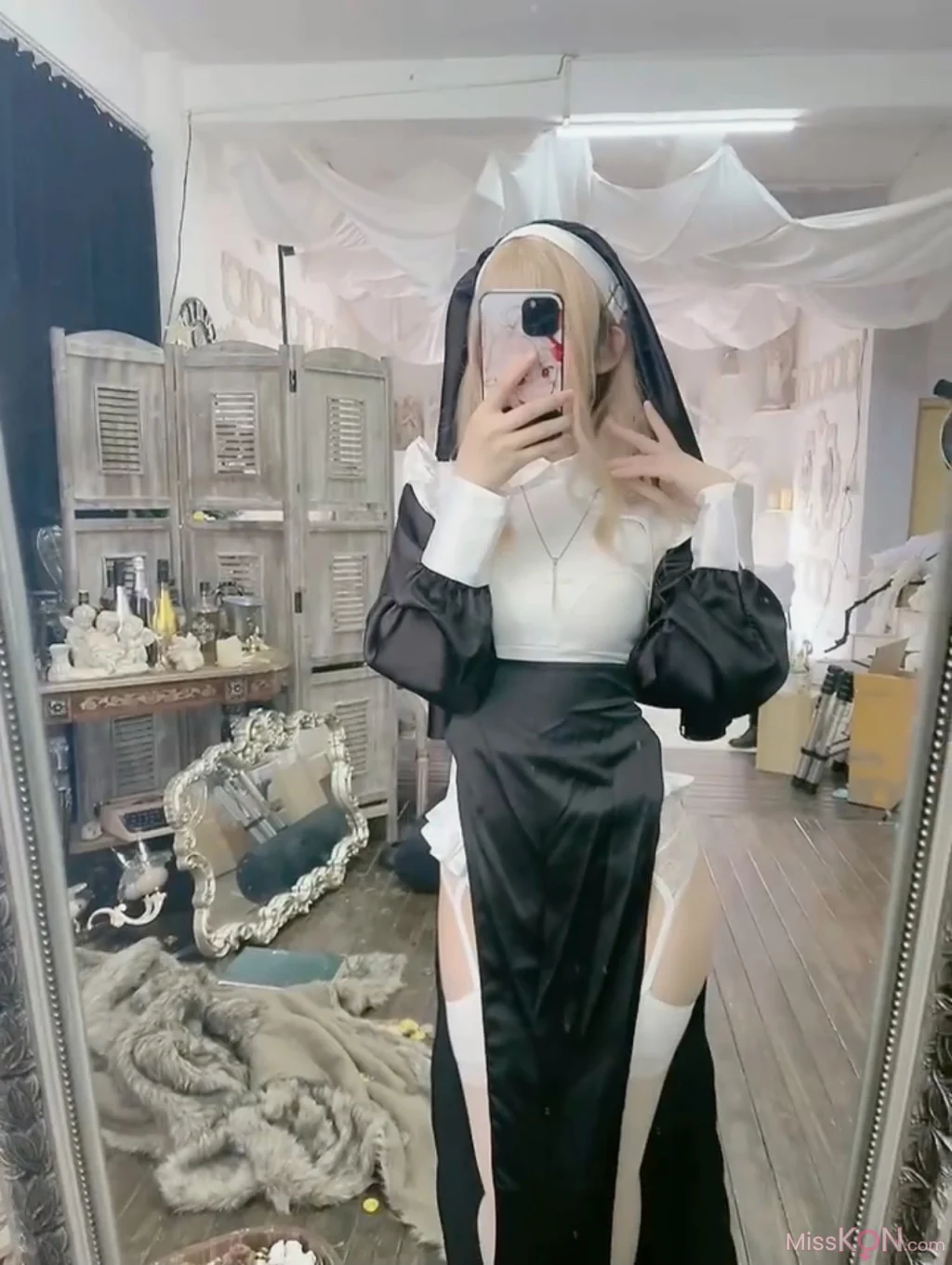 Coser@桃濑衣衣: 修女 (59 photos + 3 videos)