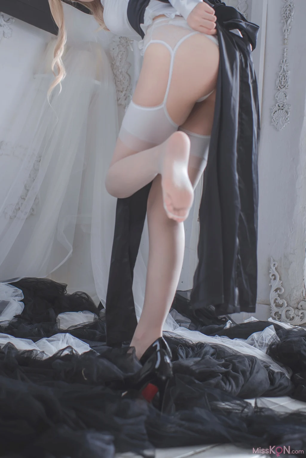 Coser@桃濑衣衣: 修女 (59 photos + 3 videos)