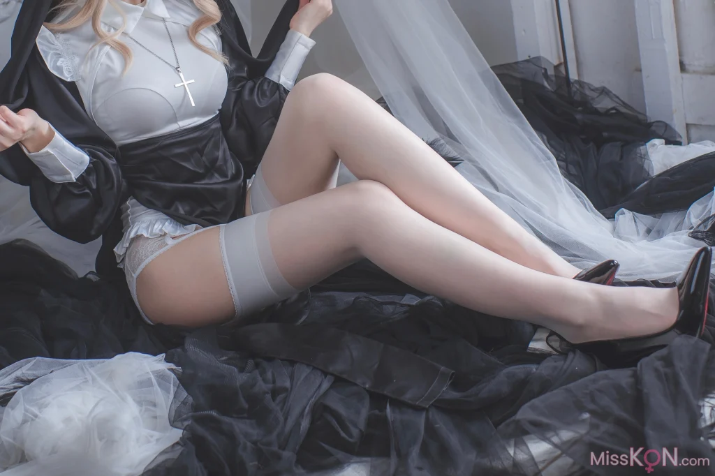 Coser@桃濑衣衣: 修女 (59 photos + 3 videos) – Page 2
