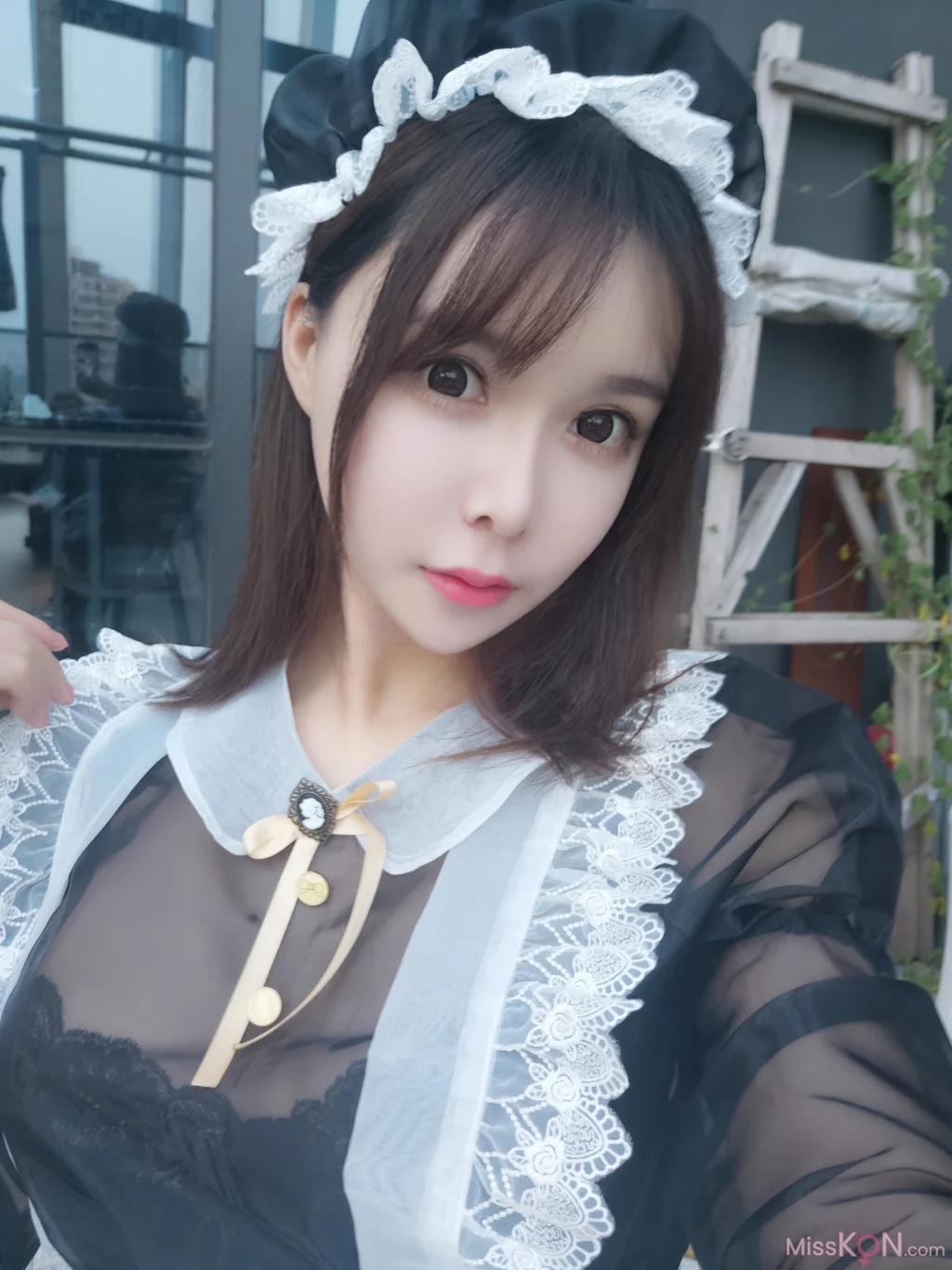 Coser@亚马逊鲶鱼: 黑色透明女仆 (33 photos)