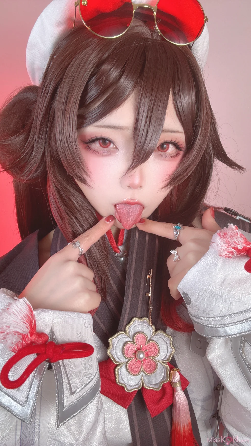 Coser@chuchu: OnlyFans萝莉福利姬 原神胡桃cos (145 photos + 1 video) – Page 2
