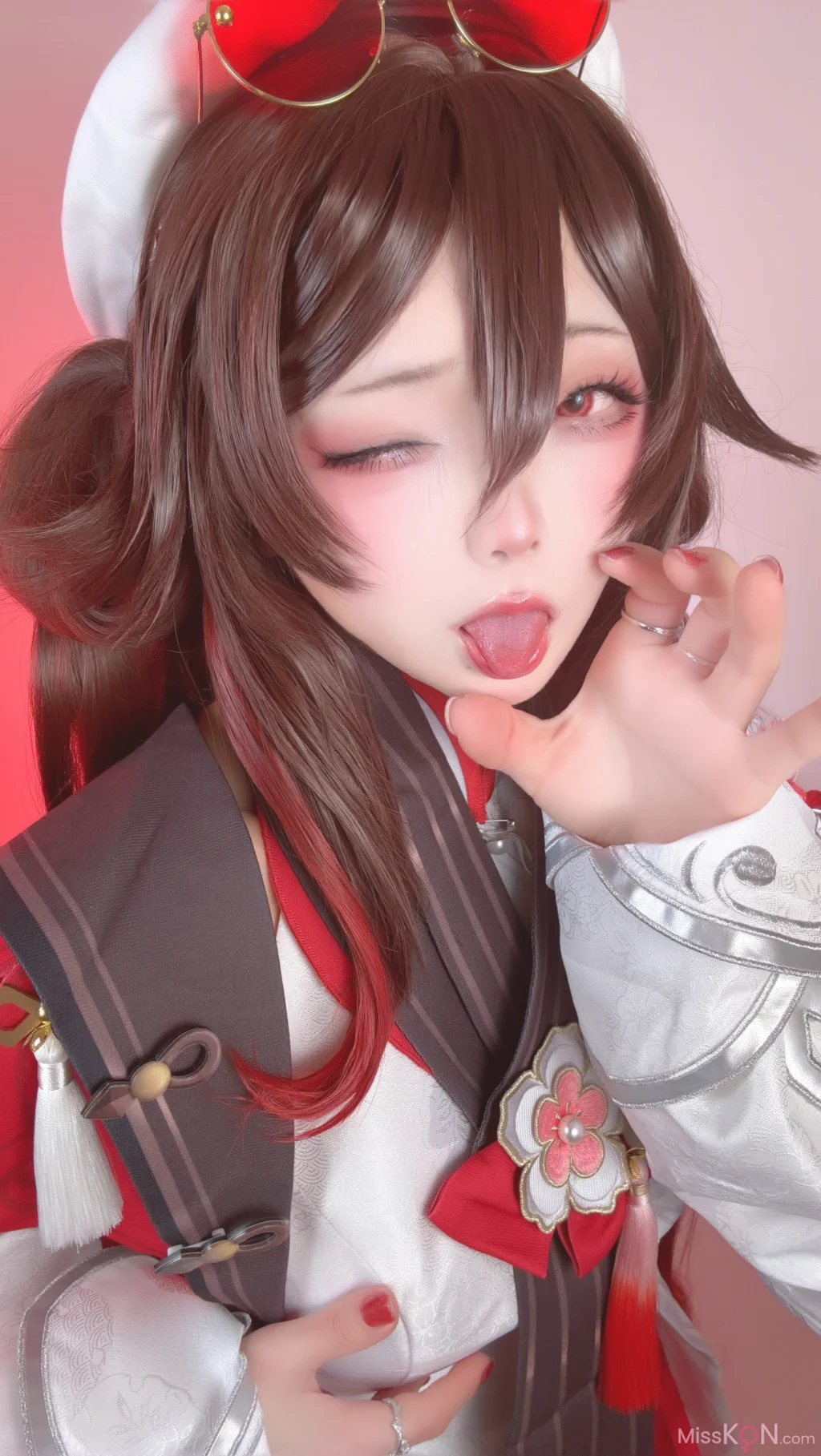 Coser@chuchu: OnlyFans萝莉福利姬 原神胡桃cos (145 photos + 1 video) – Page 2
