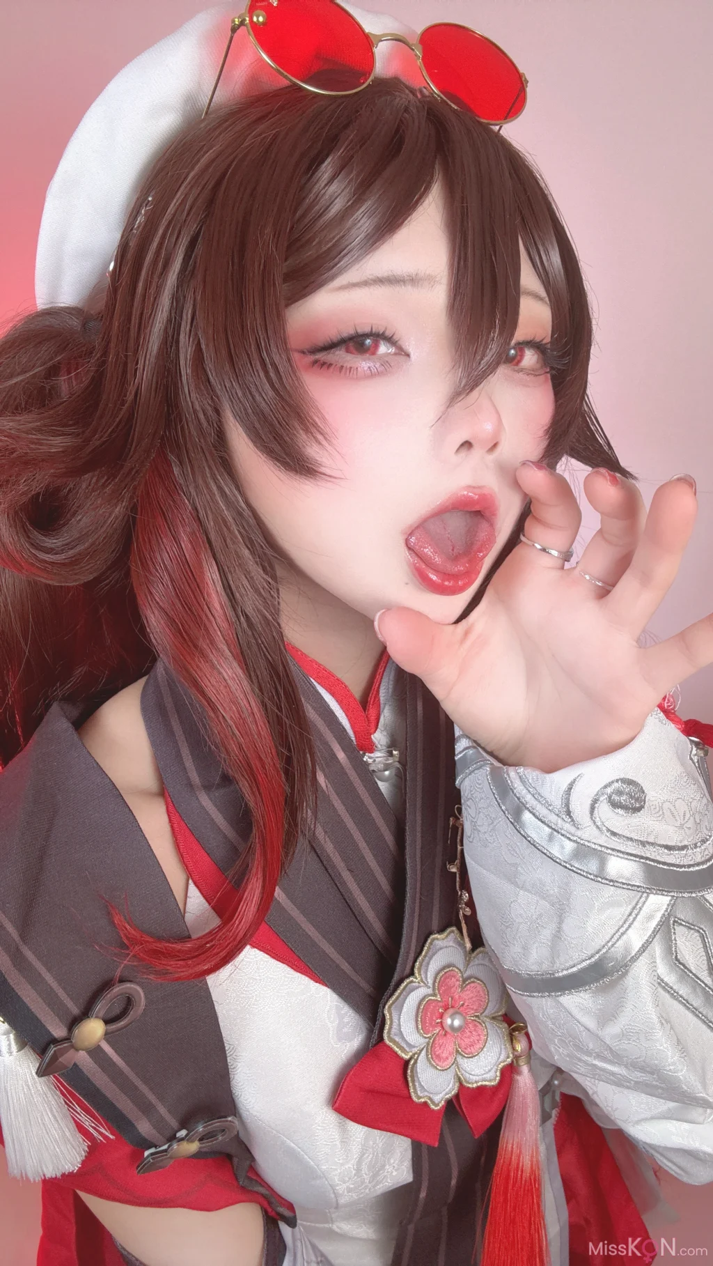 Coser@chuchu: OnlyFans萝莉福利姬 原神胡桃cos (145 photos + 1 video) – Page 2