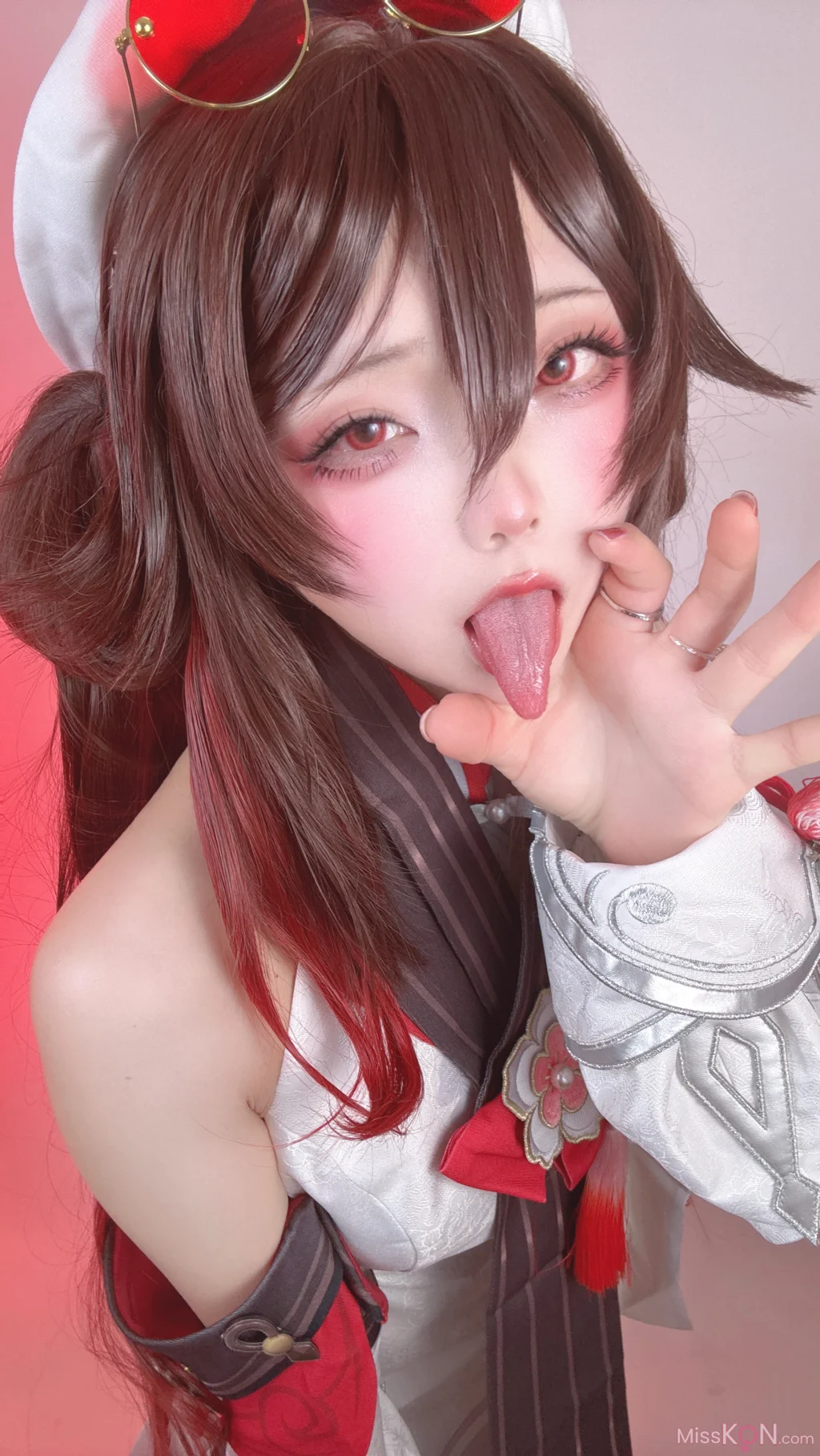 Coser@chuchu: OnlyFans萝莉福利姬 原神胡桃cos (145 photos + 1 video) – Page 4