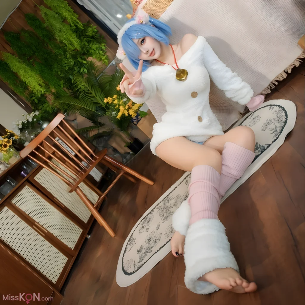 Coser@CatDemon喵崽 (你的喵崽): 等待主人归来的小羊 (97 photos + 21 videos)