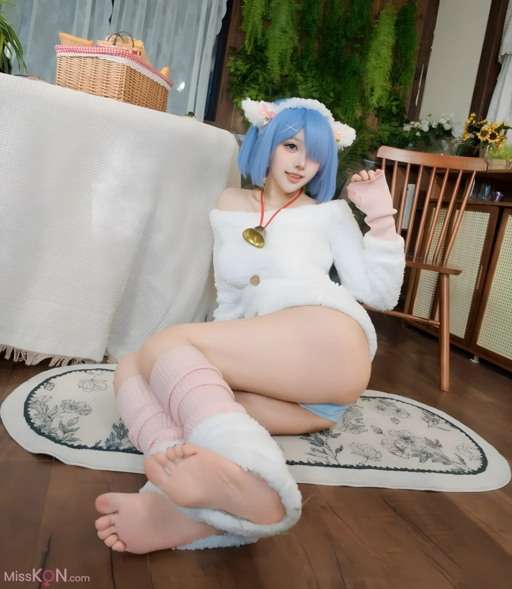 Coser@CatDemon喵崽 (你的喵崽): 等待主人归来的小羊 (97 photos + 21 videos)