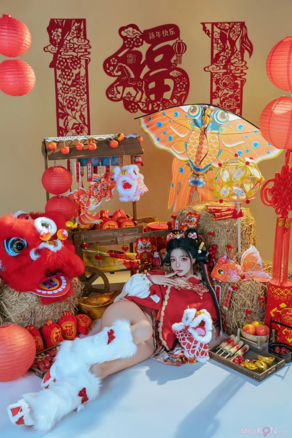 Coser@yuuhui玉汇: 2026新春特辑 醒狮少女 (131 photos + 2 videos)