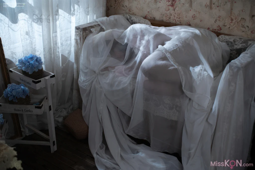 Coser@皮皮奶可可爱了啦 & 穆零Mu0: 双人兔兔 (51 photos)