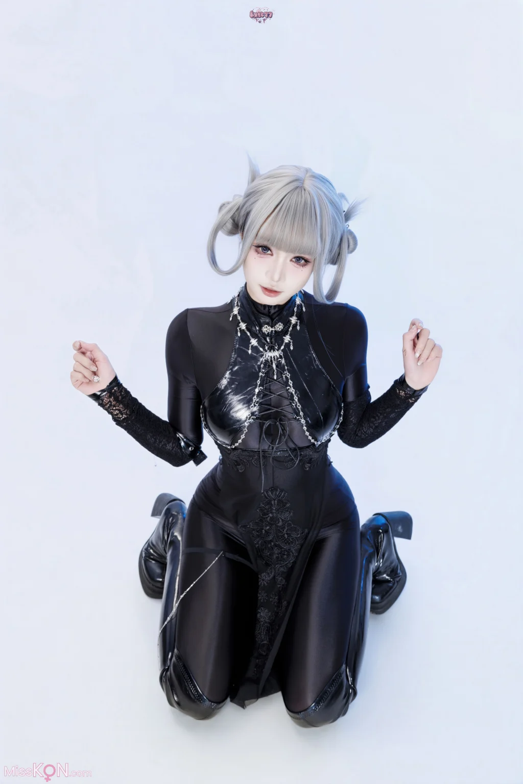 Coser@柒柒要乖哦: 黑靡烟旗袍 (108 photos + 2 videos)