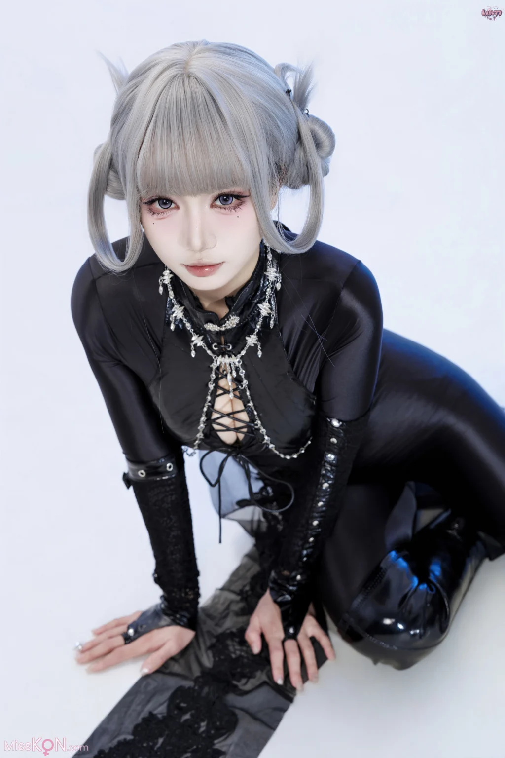 Coser@柒柒要乖哦: 黑靡烟旗袍 (108 photos + 2 videos)