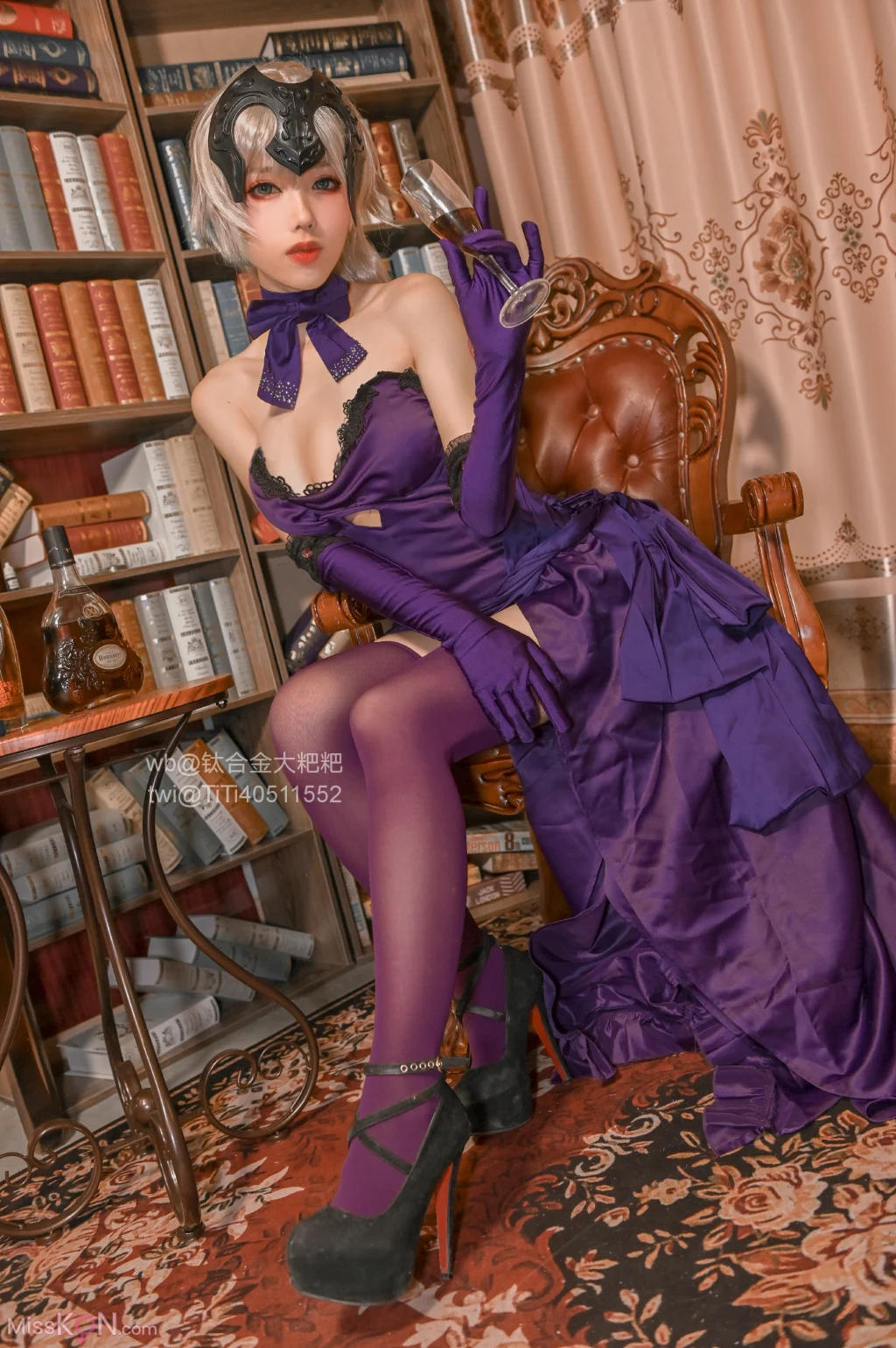 Coser@钛合金TiTi: 醉酒贞德 (17 photos)